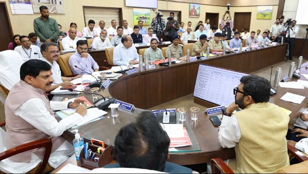 छिंदवाड़ा को औद्योगिक हब बनाने की दिशा में तेज होंगे प्रयास : मुख्यमंत्री डॉ. यादव छिंदवाड़ा को औद्योगिक हब बनाने की दिशा में तेज होंगे प्रयास : मुख्यमंत्री डॉ. यादव