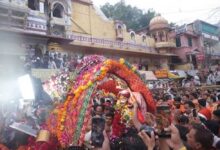 श्रावण के प्रथम सोमवार भगवान  महाकाल मनमहेश स्वरूप में नगर भ्रमण पर निकले