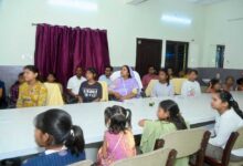 मंत्री  लक्ष्मी राजवाड़े ने बालिका गृह की बेटियों के साथ सुनी ‘मन की बात’ ’