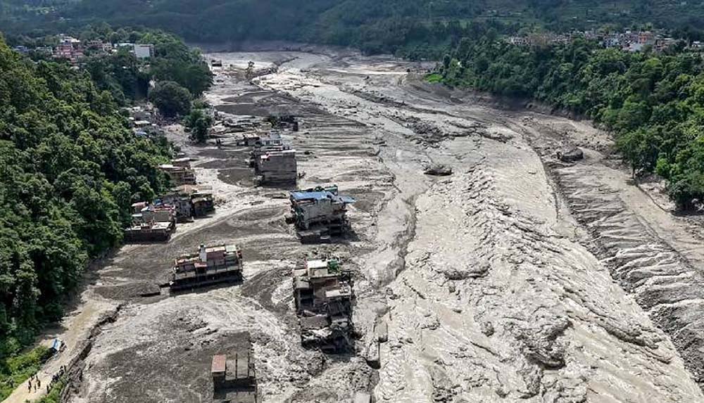 नेपाल में बाढ़ एवं भूस्खलन में रायपुर की मोनिका यादव लापता नेपाल में बाढ़ एवं भूस्खलन में रायपुर की मोनिका यादव लापता