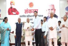 चयनित अधिकारी पद का नहीं, अपने संस्कारों का परिचय दें : राज्यपाल  पटेल