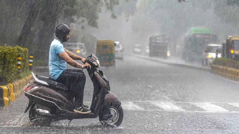 MP Weather: अगले 4 दिन और बिगड़ेगा मौसम, खरगोन में 9.5 इंच बारिश; कई जिलों में अलर्ट MP Weather: अगले 4 दिन और बिगड़ेगा मौसम, खरगोन में 9.5 इंच बारिश; कई जिलों में अलर्ट