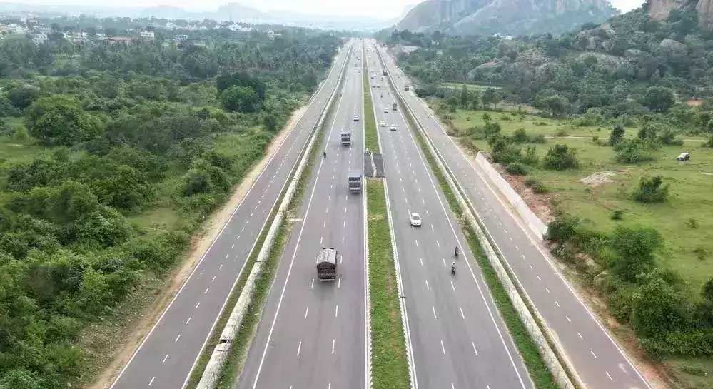 Gorakhpur-Panipat Expressway: गोरखपुर से पानीपत 8 घंटे में, 750 KM एक्सप्रेसवे का अलाइनमेंट मंजूर; 18 जिलों को फायदा Gorakhpur-Panipat Expressway: गोरखपुर से पानीपत 8 घंटे में, 750 KM एक्सप्रेसवे का अलाइनमेंट मंजूर; 18 जिलों को फायदा