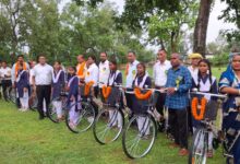 सरस्वती साइकिल योजना के तहत 37 छात्राओं को मिली निःशुल्क साइकिलें