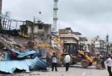 वाराणसी में जायका रेस्टोरेंट पर चला VDA का बुलडोजर, अवैध निर्माण पर कार्रवाई