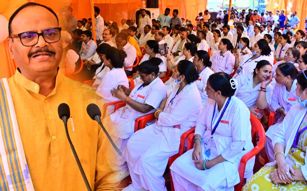 सिविल अस्पताल में मरीजों के लिए सुपर स्पेशियलिटी ओपीडीः ब्रजेश पाठक सिविल अस्पताल में मरीजों के लिए सुपर स्पेशियलिटी ओपीडीः ब्रजेश पाठक