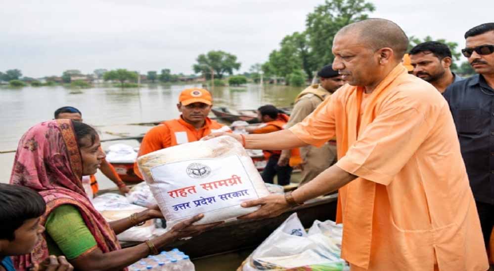 योगी सरकार का बाढ़ राहत अभियान जारी, 21,333 लोग सुरक्षित स्थानों पर पहुंचाया, अब तक जनहानि शून्य योगी सरकार का बाढ़ राहत अभियान जारी, 21,333 लोग सुरक्षित स्थानों पर पहुंचाया, अब तक जनहानि शून्य