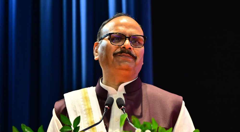 बहुत तेजी से तरक्की कर रहा उत्तर प्रदेश का वस्त्र उद्योग: ब्रजेश पाठक