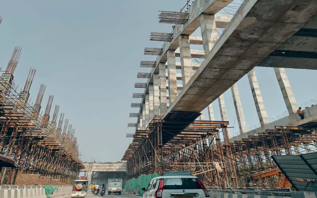 लखनऊ के तेलीबाग में बनेगा ₹146 करोड़ का फ्लाईओवर, 5 लाख लोगों को राहत लखनऊ के तेलीबाग में बनेगा ₹146 करोड़ का फ्लाईओवर, 5 लाख लोगों को राहत