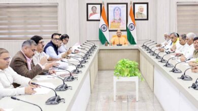 बारिश से खराब सड़कों को तत्काल मोटरेबल बनाएं, बरसात के बाद नवीनीकरण भी हो: मुख्यमंत्री