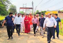 अवधपुरी में सड़कों का निरीक्षण, गड्ढे तुरंत भरने के निर्देश
