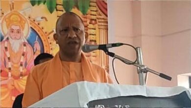 बीमारू यूपी नहीं था, उसे चलाने वाले राजनेताओं की मानसिकता थी बीमारू : मुख्यमंत्री योगी आदित्यनाथ बीमारू यूपी नहीं था, उसे चलाने वाले राजनेताओं की मानसिकता थी बीमारू : मुख्यमंत्री योगी आदित्यनाथ