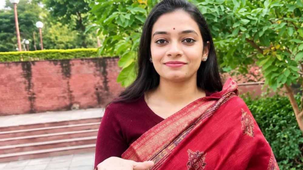 भोपाल में फर्जी IAS तृप्ति पर तीसरी FIR, नौकरी दिलाने के नाम पर 3 लाख की ठगी; फर्जी ट्रेनिंग भी कराई भोपाल में फर्जी IAS तृप्ति पर तीसरी FIR, नौकरी दिलाने के नाम पर 3 लाख की ठगी; फर्जी ट्रेनिंग भी कराई