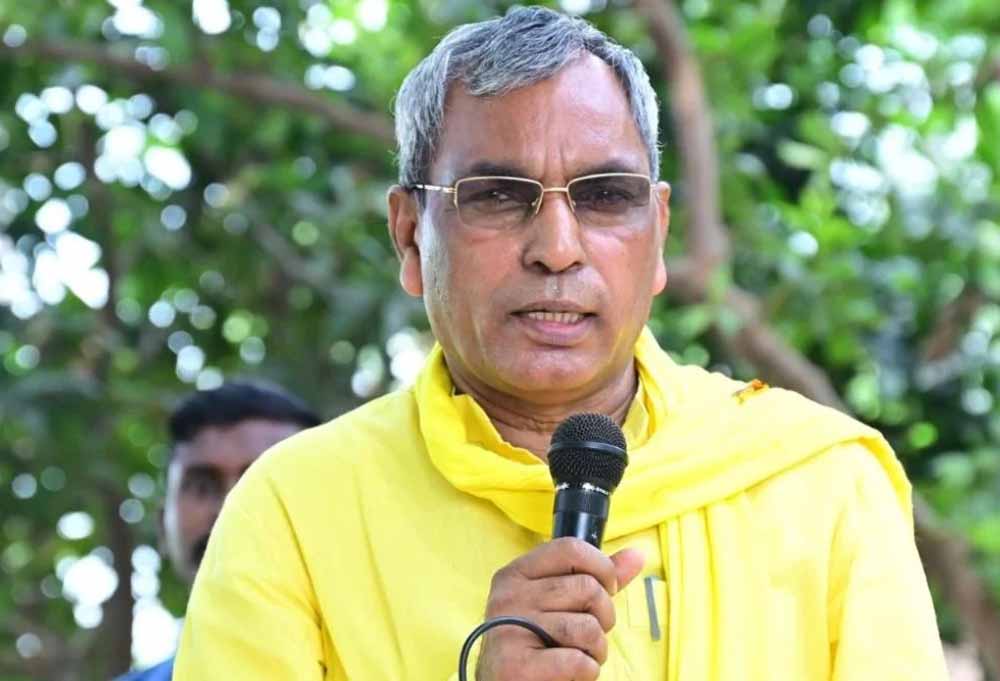 अखिलेश ने शिवपाल से छीनी लोहिया ट्रस्ट की कमान, राजभर बोले- भरोसा नहीं; मंत्री नरेंद्र कश्यप ने भी उठाए सवाल