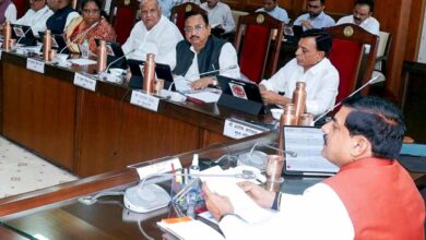 MP कैबिनेट में स्वामित्व योजना की रजिस्ट्री पर विरोध, CS बोले- एक महीने में कराएं; CM ने दिए पटवारियों को समझाने के निर्देश MP कैबिनेट में स्वामित्व योजना की रजिस्ट्री पर विरोध, CS बोले- एक महीने में कराएं; CM ने दिए पटवारियों को समझाने के निर्देश