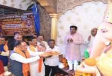 117 साल पुरानी गणेशोत्सव परंपरा में शामिल हुए CM साय, गोल बाजार में किए विघ्नहर्ता के दर्शन