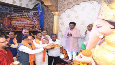 117 साल पुरानी गणेशोत्सव परंपरा में शामिल हुए CM साय, गोल बाजार में किए विघ्नहर्ता के दर्शन