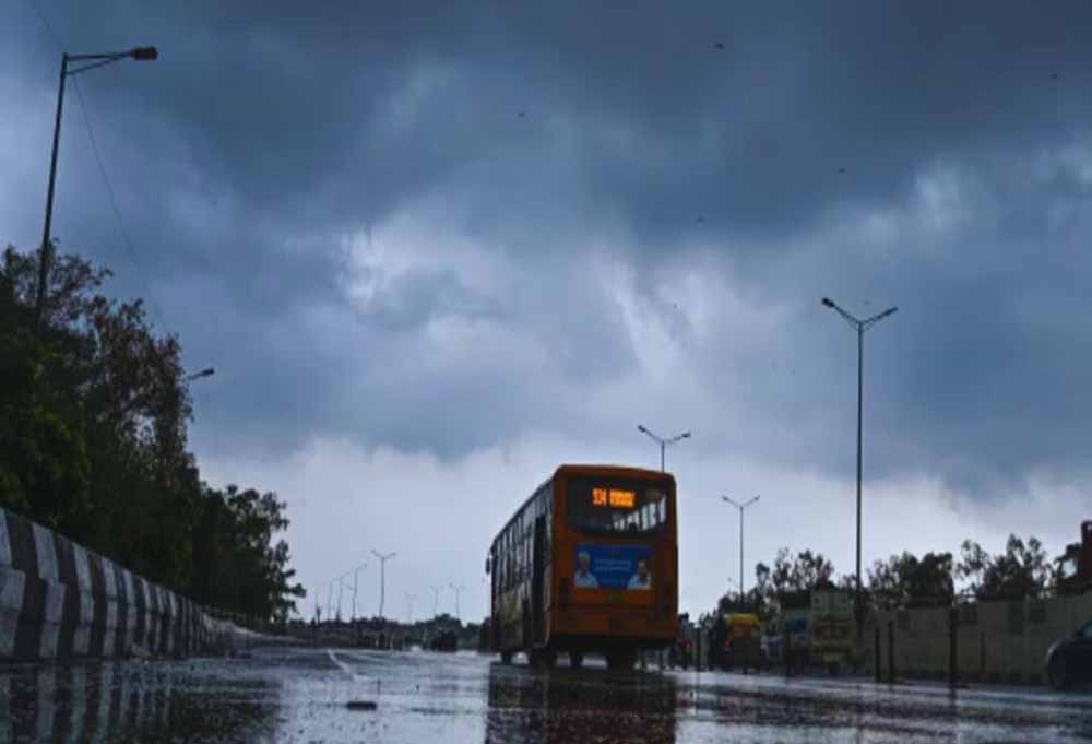 रायपुर में 33°C तक पहुंचेगा तापमान, अगले 2 दिन बारिश के आसार; प्रदेश में तीन मौसमी सिस्टम एक्टिव
