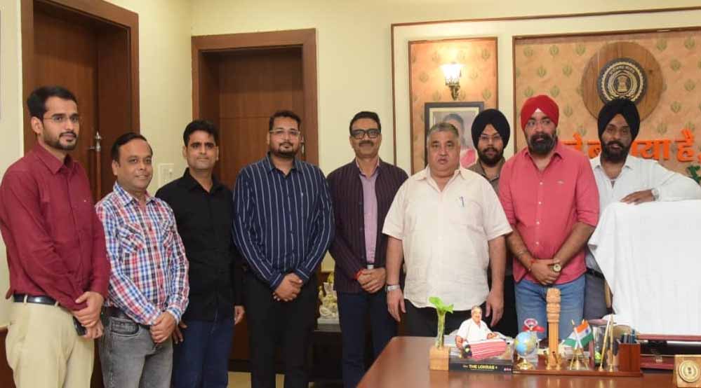 छत्तीसगढ़ ट्रेवल एंड टूरिज्म एसोसिएशन के प्रतिनिधिमंडल ने पर्यटन मंत्री राजेश अग्रवाल से की सौजन्य भेंट, विश्व पर्यटन दिवस समारोह के लिए किया आमंत्रित छत्तीसगढ़ ट्रेवल एंड टूरिज्म एसोसिएशन के प्रतिनिधिमंडल ने पर्यटन मंत्री राजेश अग्रवाल से की सौजन्य भेंट, विश्व पर्यटन दिवस समारोह के लिए किया आमंत्रित