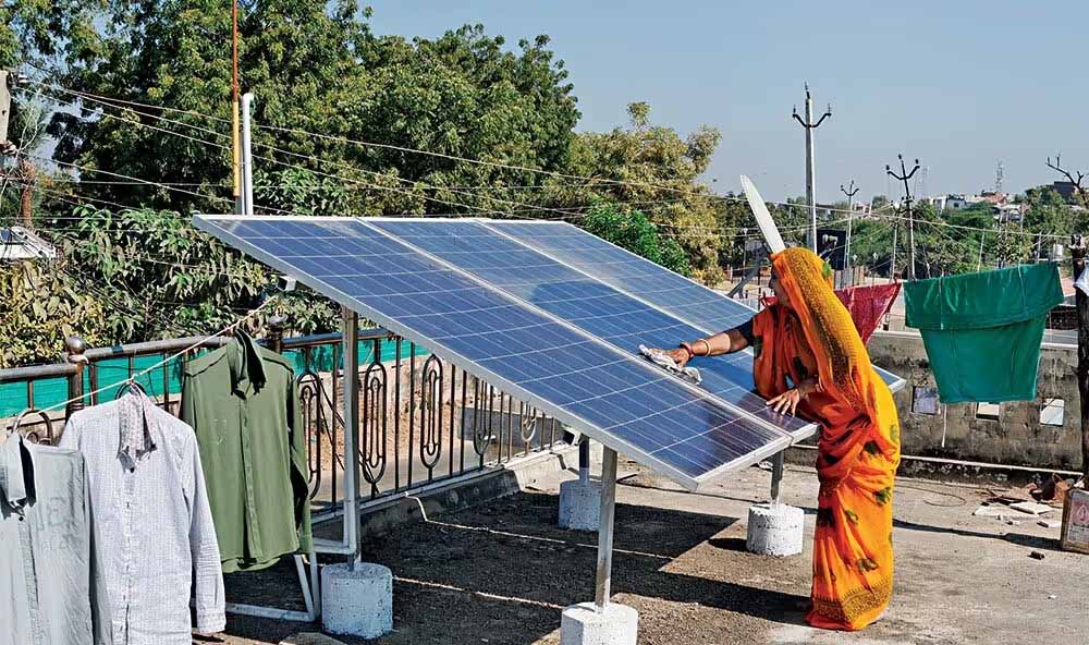 योगी सरकार के योजनाबद्ध प्रयास से प्रधानमंत्री सूर्य घर योजना से रोशन हो रहे यूपी के 8.25 लाख घर