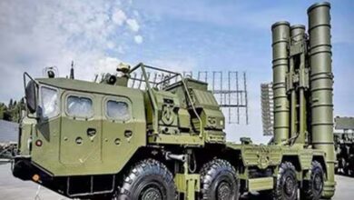 चीन-पाकिस्तान की बढ़ी टेंशन! भारत को S-400 के 5 और स्क्वाड्रन देगा रूस, ₹50 हजार करोड़ से ज्यादा का प्रस्ताव चीन-पाकिस्तान की बढ़ी टेंशन! भारत को S-400 के 5 और स्क्वाड्रन देगा रूस, ₹50 हजार करोड़ से ज्यादा का प्रस्ताव