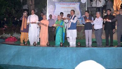 प्रेरणा स्थल पर जले आशीर्वाद के दीये, सीएम योगी ने शुरू किया सेवा संकल्प अभियान