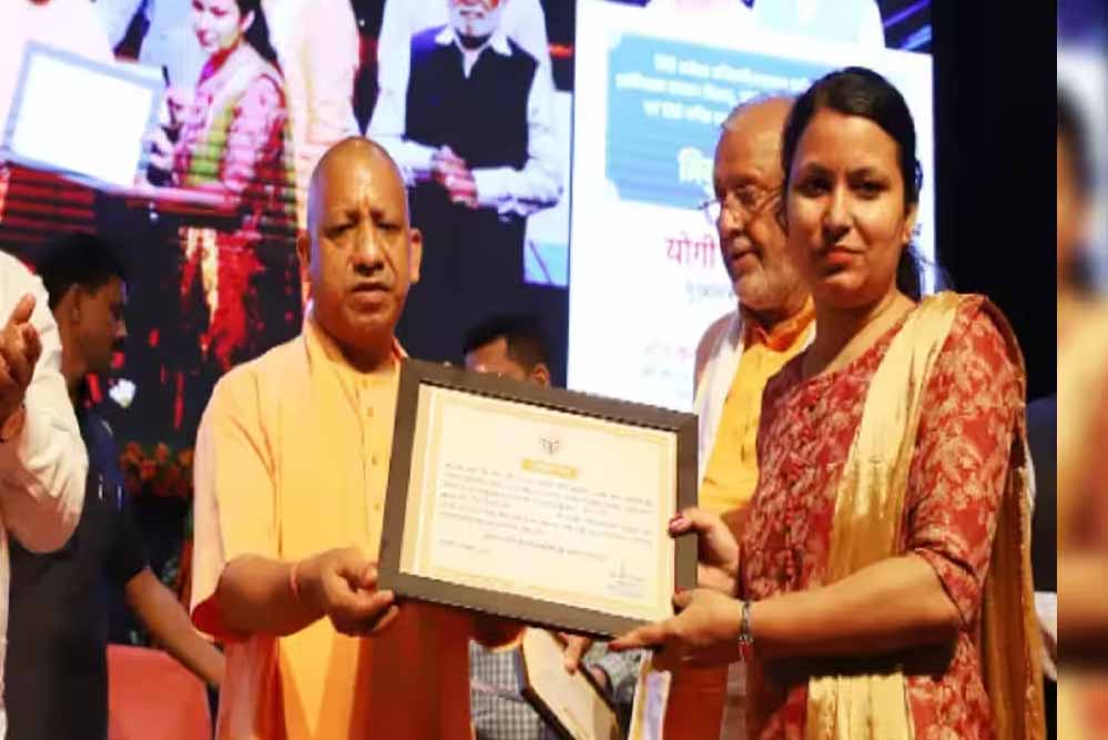 मुख्यमंत्री योगी आदित्यनाथ के हाथों नियुक्ति पत्र पाकर खिले अभ्यर्थियों के चेहरे, बोले- बिना भेदभाव मिली नौकरी मुख्यमंत्री योगी आदित्यनाथ के हाथों नियुक्ति पत्र पाकर खिले अभ्यर्थियों के चेहरे, बोले- बिना भेदभाव मिली नौकरी