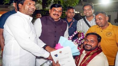 CM डॉ. यादव से पद्म सम्मानित लोहिया की मुलाकात, तीसरी बार इंग्लिश चैनल पार करने निकलेंगे