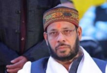 ब्राह्मणों की सहनशीलता को कमजोरी मत समझिए… सपा कार्यालय के बाहर लगी होर्डिंग पर मंत्री मनोज पांडेय का तीखा हमला