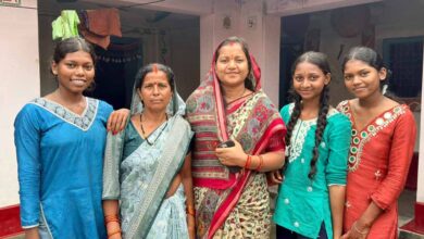 मंत्री लक्ष्मी राजवाड़े पहुंचीं ग्राम कुंजनगर, महिलाओं से किया आत्मीय संवाद मंत्री लक्ष्मी राजवाड़े पहुंचीं ग्राम कुंजनगर, महिलाओं से किया आत्मीय संवाद
