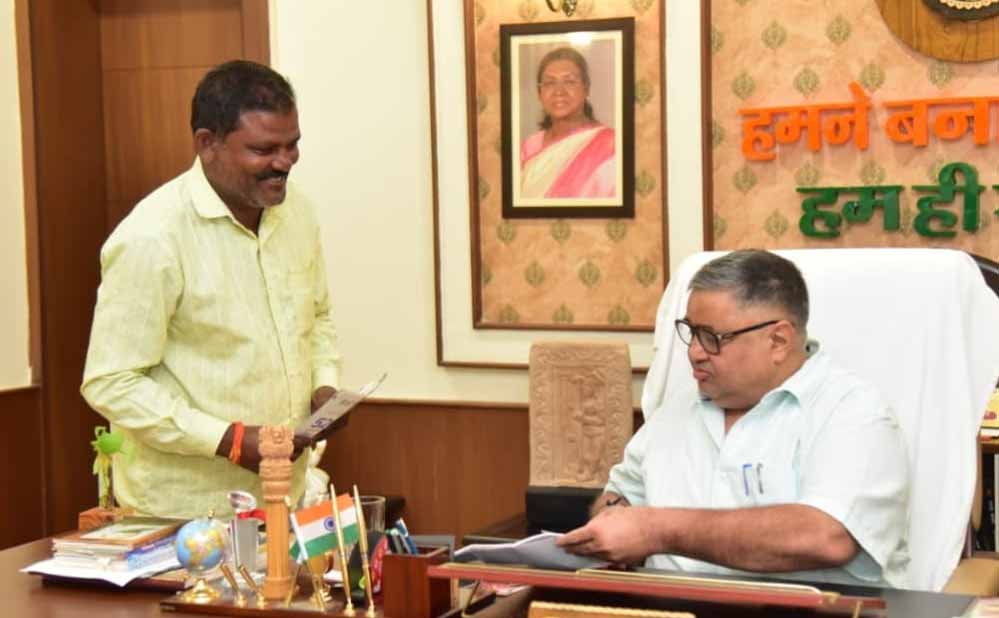 जनसेवा ही सुशासन सरकार की सर्वाेच्च प्राथमिकता : पर्यटन एवं संस्कृति मंत्री राजेश अग्रवाल जनसेवा ही सुशासन सरकार की सर्वाेच्च प्राथमिकता : पर्यटन एवं संस्कृति मंत्री राजेश अग्रवाल