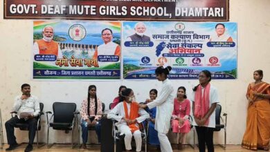 सेवा संकल्प अभियान: धमतरी में दिव्यांग बालिकाओं को अधिकारों के प्रति किया गया जागरूक