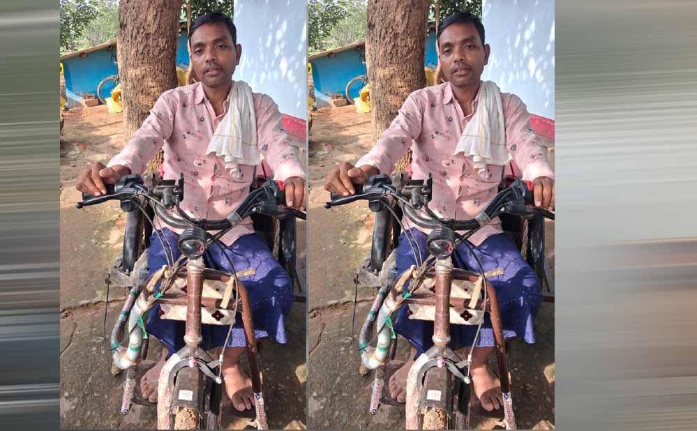 बैटरी चलित ट्रायसायकल से बदला 75% अस्थिबाधित सोमारू का जीवन, मिली आत्मनिर्भरता की नई उड़ान बैटरी चलित ट्रायसायकल से बदला 75% अस्थिबाधित सोमारू का जीवन, मिली आत्मनिर्भरता की नई उड़ान
