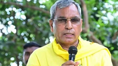 चुनाव हुआ नहीं, सपा में बंटने लगे मंत्री पद, राजभर ने अखिलेश पर कसा तंज