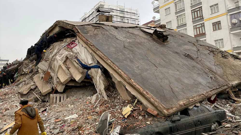 तुर्की में फिर आया बड़ा भूकंप, 5.8 तीव्रता से हिली धरती; कई इलाकों में झटके तुर्की में फिर आया बड़ा भूकंप, 5.8 तीव्रता से हिली धरती; कई इलाकों में झटके