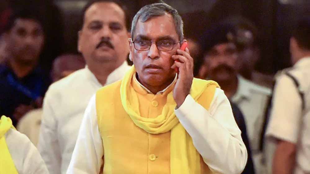 ‘दलित-पिछड़ों को अछूत मानते हैं अखिलेश’, ओमप्रकाश राजभर ने सपा की रथयात्रा पर साधा निशाना ‘दलित-पिछड़ों को अछूत मानते हैं अखिलेश’, ओमप्रकाश राजभर ने सपा की रथयात्रा पर साधा निशाना