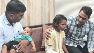 आजमगढ़: योगी सरकार की पुलिस की संवेदनशील पहल, अनाथ हुए बच्चों को जिले के सभी पुलिसकर्मी अपने वेतन से देंगे सहायता
