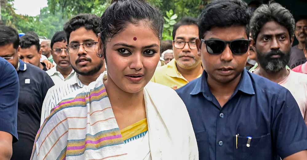 सायोनी घोष समेत 20 TMC बागी सांसदों को राहत, 8 अक्टूबर तक मोहलत