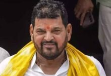 बृजभूषण शरण सिंह को कोर्ट का नोटिस, महिला पहलवानों ने दी बरी होने को चुनौती