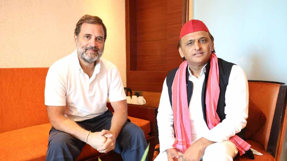 UP में सीट बंटवारे पर सपा का कड़ा रुख, कांग्रेस के सामने रख सकती है 4 शर्तें UP में सीट बंटवारे पर सपा का कड़ा रुख, कांग्रेस के सामने रख सकती है 4 शर्तें