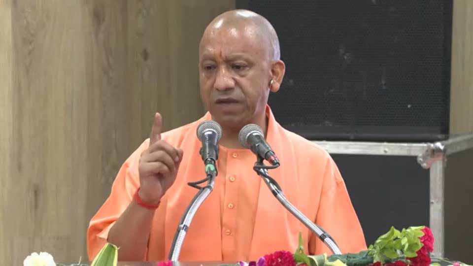 यूपी के वकीलों को बड़ा तोहफा, सालाना 5 लाख तक कैशलेस इलाज का ऐलान