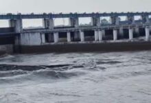 यूपी में भारी बारिश से उफनी नदियां, 7 जिलों में बाढ़ का अलर्ट