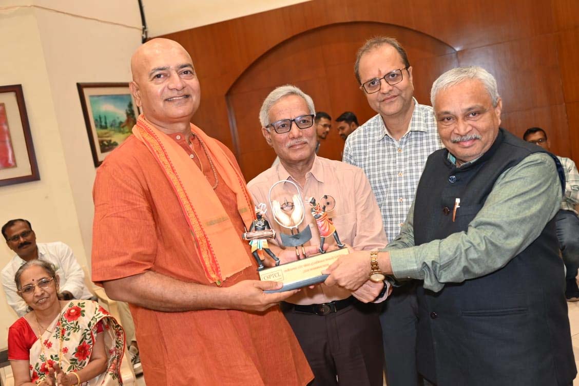 ‘स्वयं से साक्षात्कार’ कार्यशाला में विशेषज्ञों ने पंचकोश, षट्चक्र एवं आभामंडल की अवधारणाओं पर दी जानकारी ‘स्वयं से साक्षात्कार’ कार्यशाला में विशेषज्ञों ने पंचकोश, षट्चक्र एवं आभामंडल की अवधारणाओं पर दी जानकारी