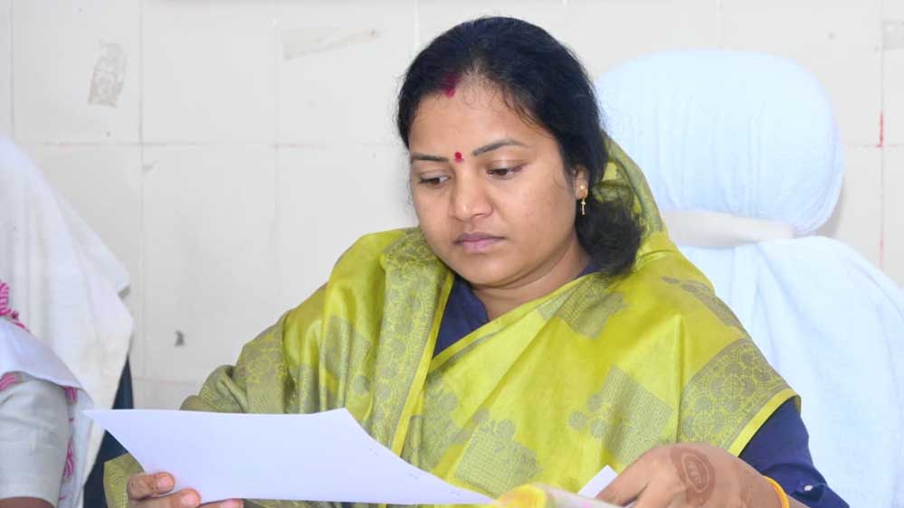 ओड़गी में विकास कार्यों की समीक्षा, मंत्री लक्ष्मी राजवाड़े ने अधिकारियों को दिए गुणवत्ता और समयबद्धता के निर्देश ओड़गी में विकास कार्यों की समीक्षा, मंत्री लक्ष्मी राजवाड़े ने अधिकारियों को दिए गुणवत्ता और समयबद्धता के निर्देश