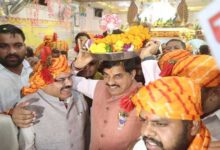 CM डॉ. यादव ने बरखेड़ी के राधा-कृष्ण मंदिर में की पूजा, सिर पर लड्डू गोपाल को लेकर पहुंचे मंदिर