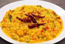 दाल-चावल में डालें सब्जियों का ट्विस्ट, संजीव कपूर से सीखें स्वादिष्ट और हेल्दी खिचड़ी बनाना