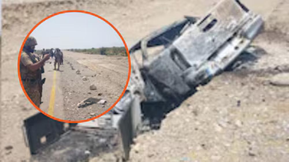 पाकिस्तान में सेना के काफिले पर बड़ा हमला, 23 से ज्यादा जवानों के मारे जाने की आशंका पाकिस्तान में सेना के काफिले पर बड़ा हमला, 23 से ज्यादा जवानों के मारे जाने की आशंका