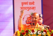आक्रांता मंदिर तोड़ सकता है, हमारी आस्था नहीं: सीएम योगी