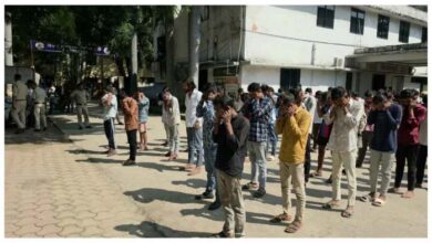 त्योहारी सीजन में शांति व्यवस्था बनाए रखने के लिए बिलासपुर पुलिस ने गुंडे-बदमाशों की कराई परेड।