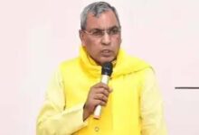 राजभर ने अखिलेश से पूछा- कांग्रेस के खिलाफ बोलने की परमिशन आपने दी या चच्चू आत्मनिर्भर हो गए?